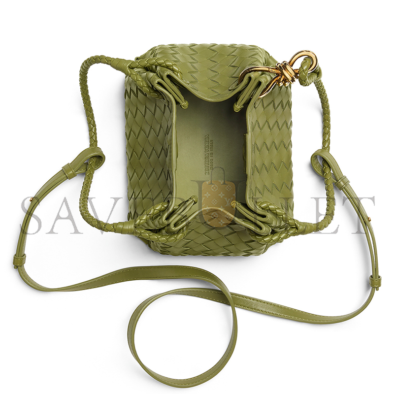 BOTTEGA VENETA SMALL PARACHUTE SHOULDER BAG 796569VCPPT2498 (21*17*16.5cm) BOTTEGA VENETA SMALL PARACHUTE SHOULDER BAG 796569VCPPT2498 (21*17*16.5cm)