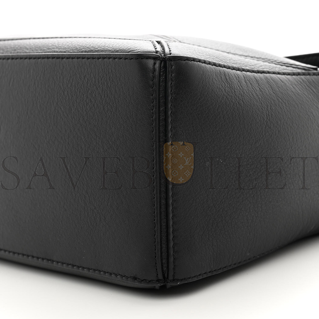 LOEWE CALFSKIN SMALL PUZZLE BAG BLACK (24*16.5*10.5cm) LOEWE CALFSKIN SMALL PUZZLE BAG BLACK (24*16.5*10.5cm)