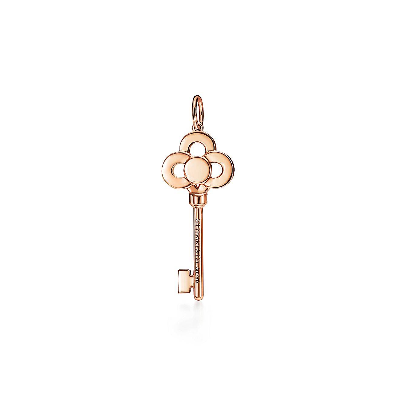 TIFFANY KEYS MINI CROWN KEY PENDANT IN 18K GOLD WITH DIAMONDS TIFFANY KEYS MINI CROWN KEY PENDANT IN 18K GOLD WITH DIAMONDS